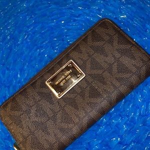 brown michael kors wallet